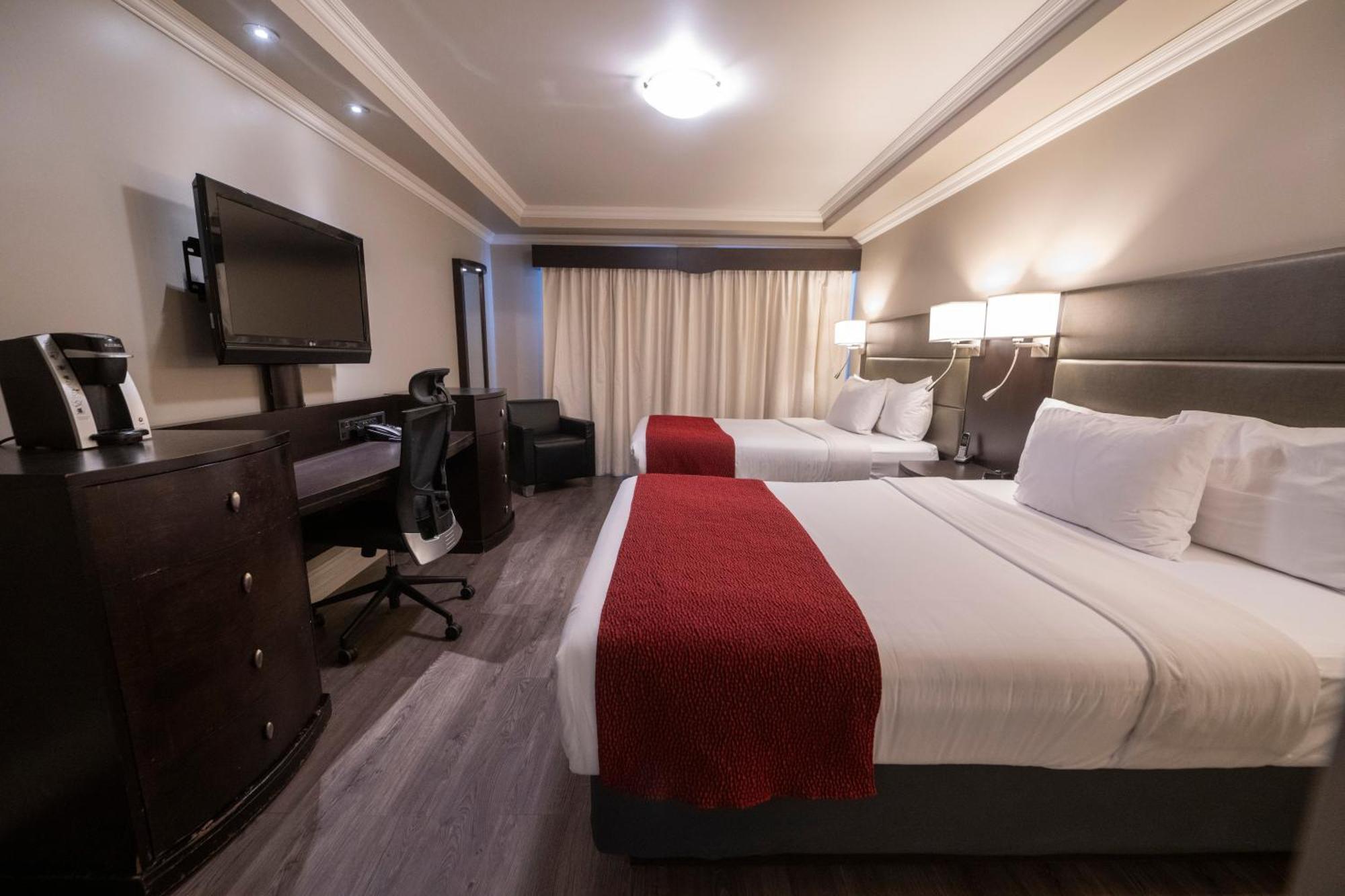 Hotel & Suites Le Dauphin Drummondville Exterior foto